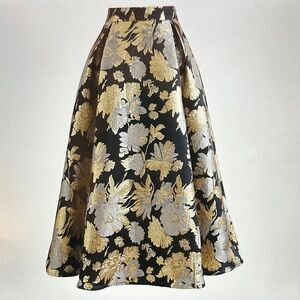 Women’s Elegant Floral Black and Gold Skirt size M